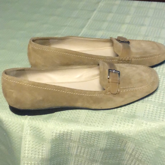 Talbots Women’s Cream Leather Suede Loafers - Picture 2 of 8